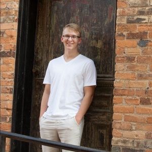 Meet your Posher, Mitchell